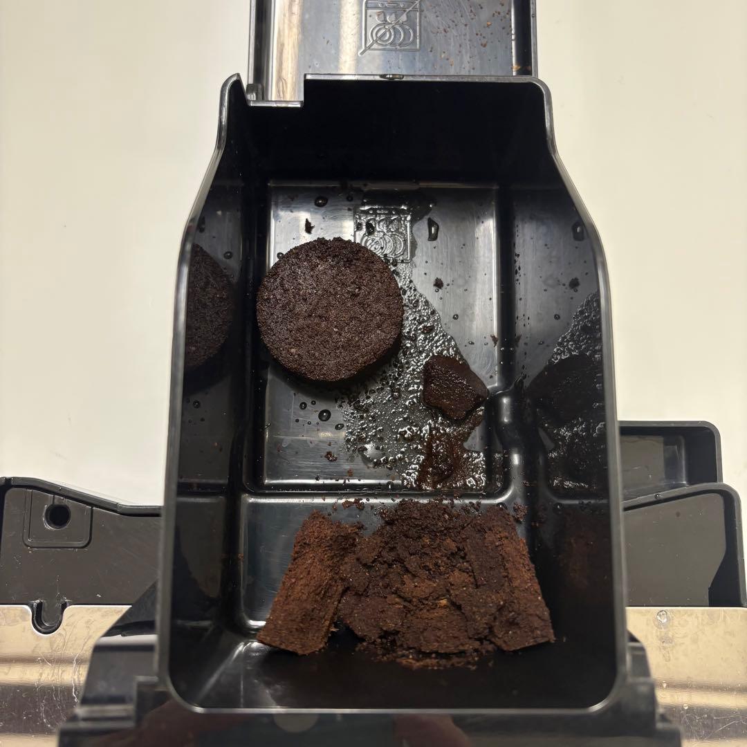 デロンギ 全自動コーヒーマシン マグニフィカ イーヴォ ECAM29081TB