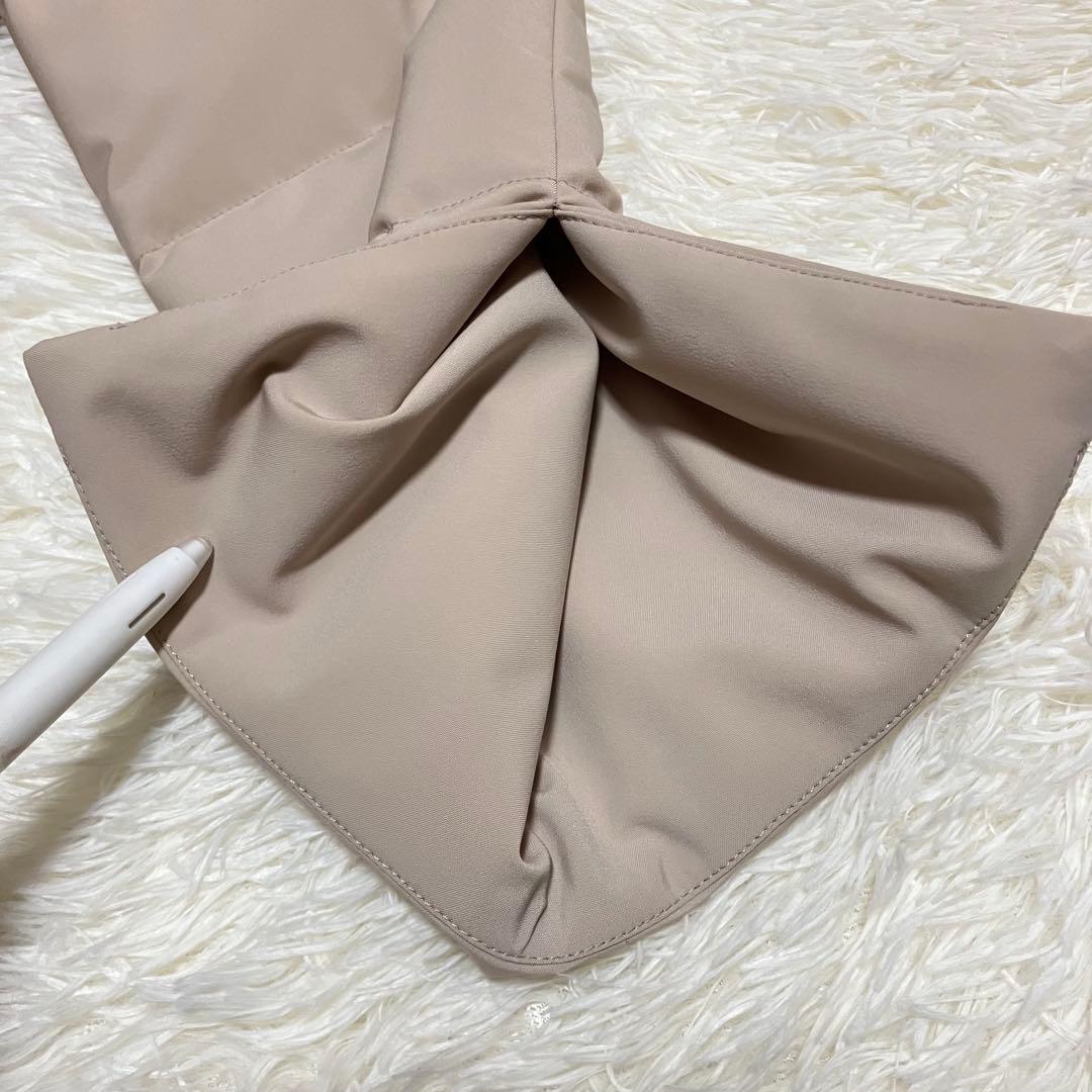 美品 フォクシーニューヨーク 中綿ジャケット ベージュ 女優襟 40 L