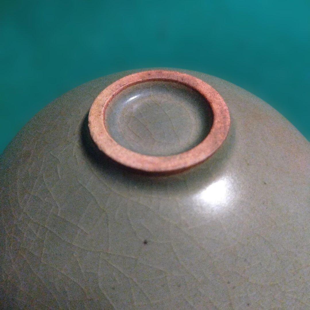 花と鳥の彫刻 グレーの陶器皿　青磁　中国　陽刻