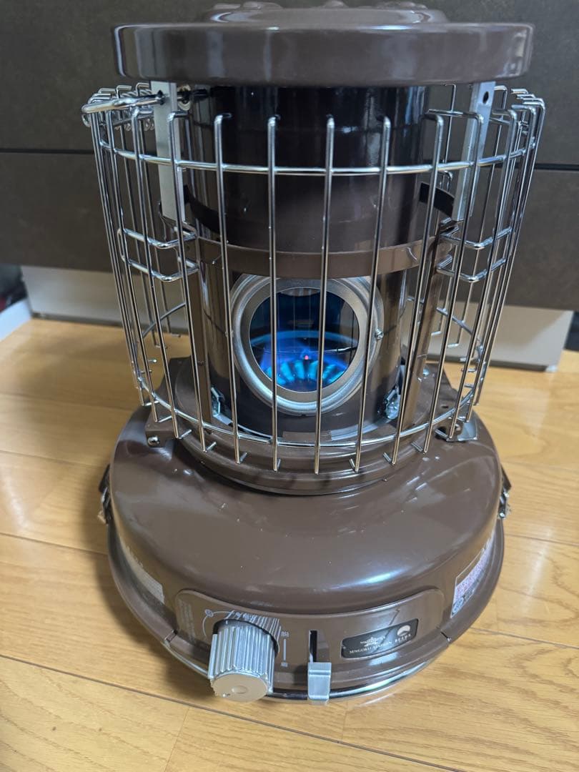 アラジンとBEAMS 限定コラボ小型ガスストーブとケース