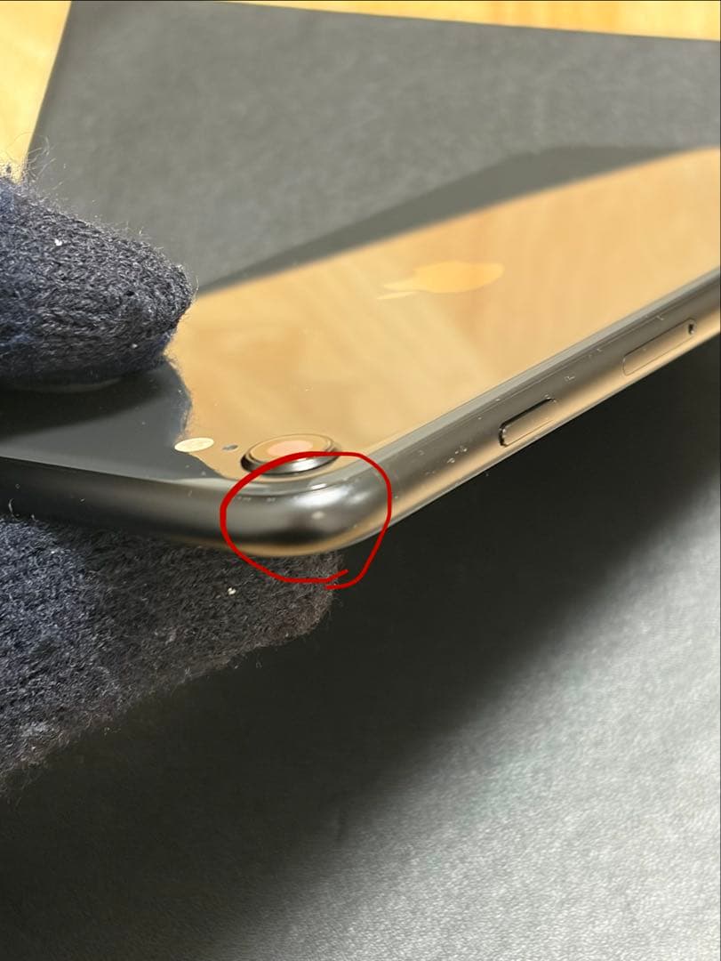 美品　iPhone SE 第二世代　③