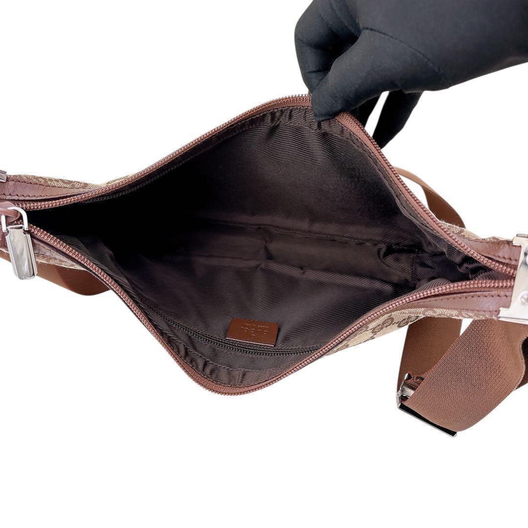 GUCCI GGキャンバス メッセンジャーバッグ ブラウン