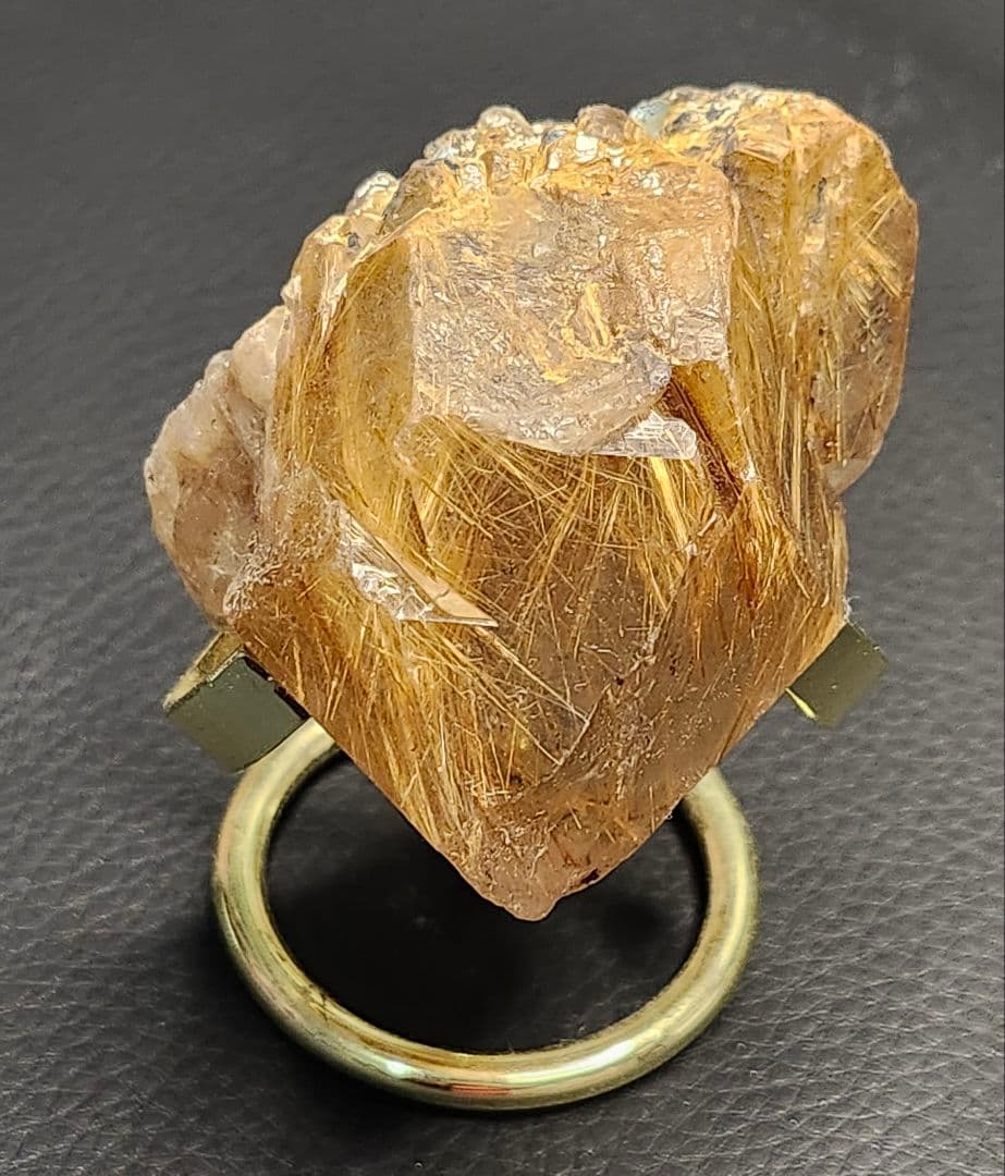 天然石 ルチルクォーツ 原石 台座付