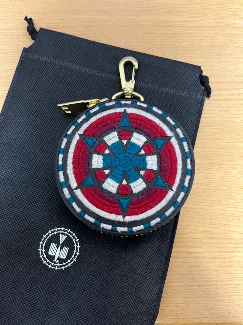 black means ケース