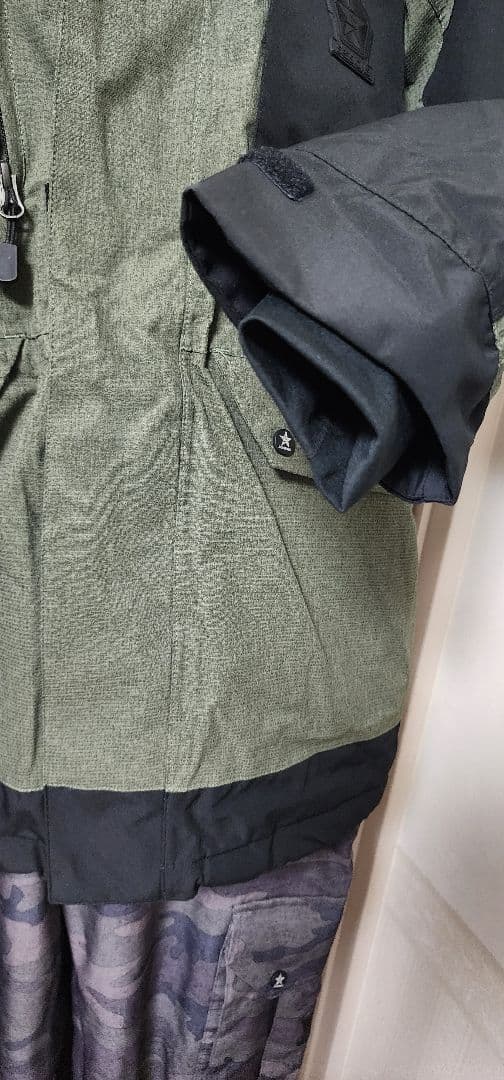 スノーボードウェア オリーブグリーン