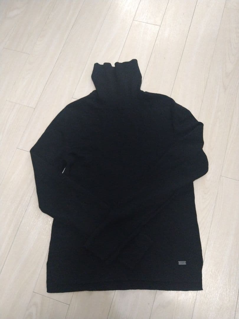 【FOXEY】フォクシー 黒タートルネックニット サイズ42 L ロゴプレート付