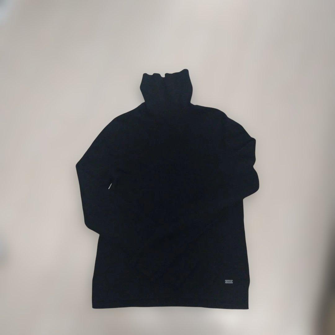 【FOXEY】フォクシー 黒タートルネックニット サイズ42 L ロゴプレート付