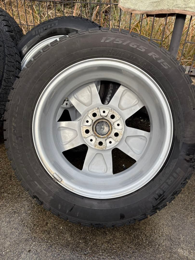 【専用です購入不可】Pirelli スタッドレス 165/65 R15