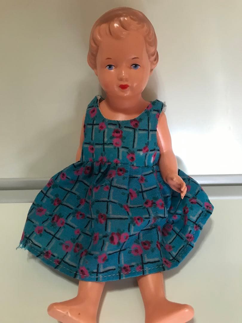 ヨーロッパ　ヴィンテージ　人形　花柄ワンピース