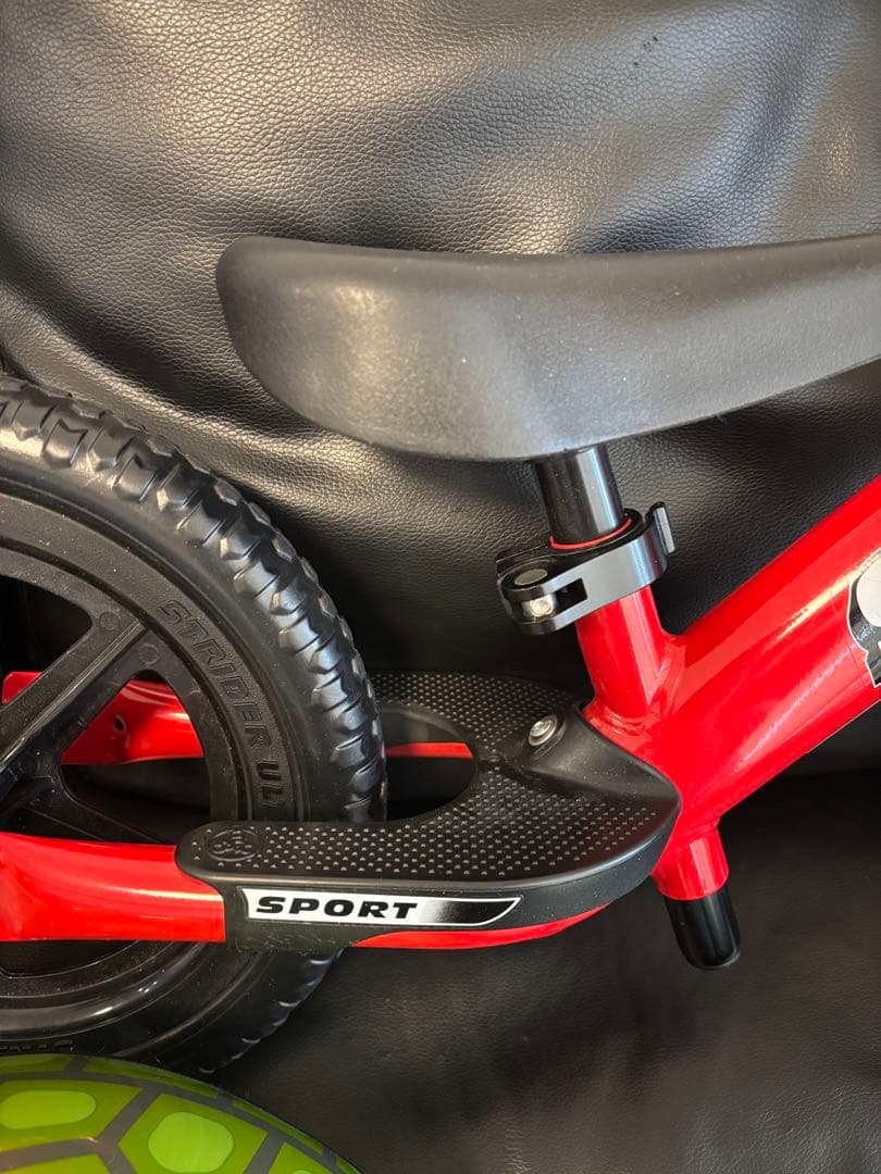 【美品 │ ヘルメット・肘＆膝ガード付】STRIDER 12 レッド