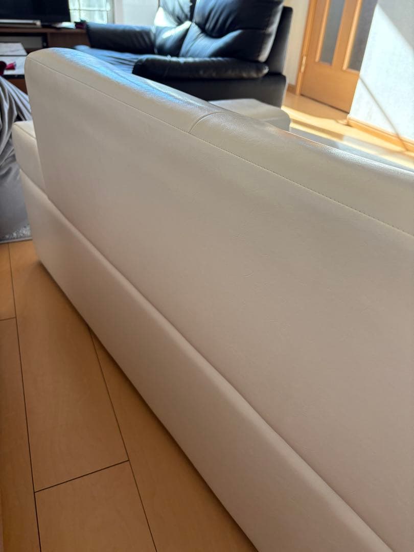 限界価格❗️ ホワイトモダン　3人掛け　ソファー　人工皮革　直接引き取り　値下げ可