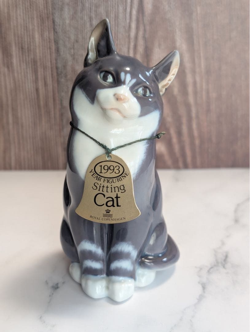   1993年製　猫の置物　Sitting Cat