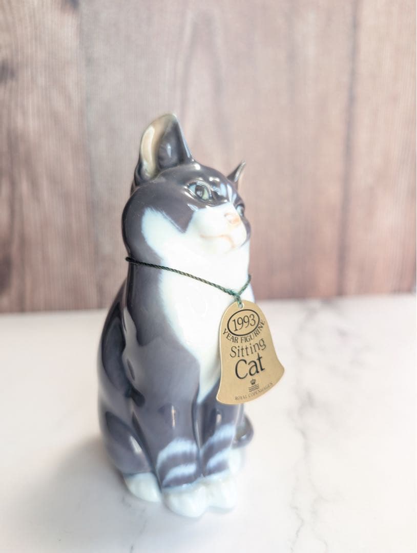   1993年製　猫の置物　Sitting Cat
