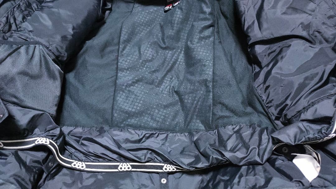 【686 ロクハチ】スノーボードウェア メンズL ジャケット 総柄 ブラック