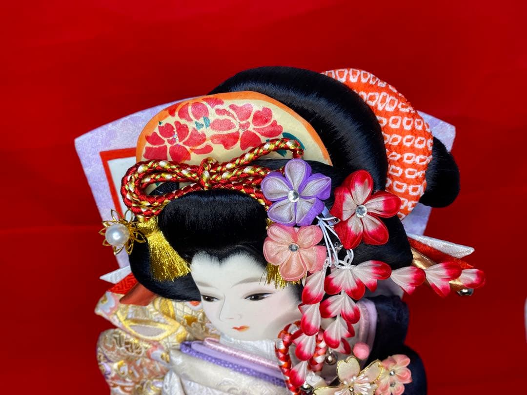 羽子板　立体振袖刺繡六角ガラスケース１8号・間口約４３×奥行約３３×高さ約７２㎝