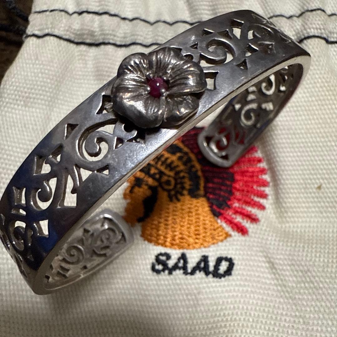 SAAD シルバーバングル フラワーモチーフ