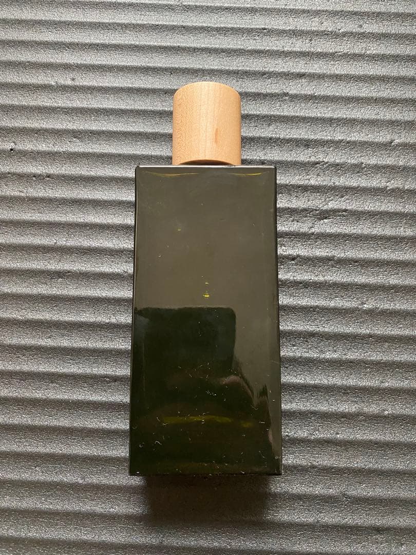 ロエベ　香水　エセンシア