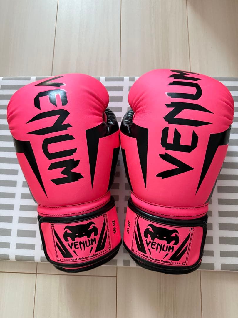 venumボクシンググローブ　16oz