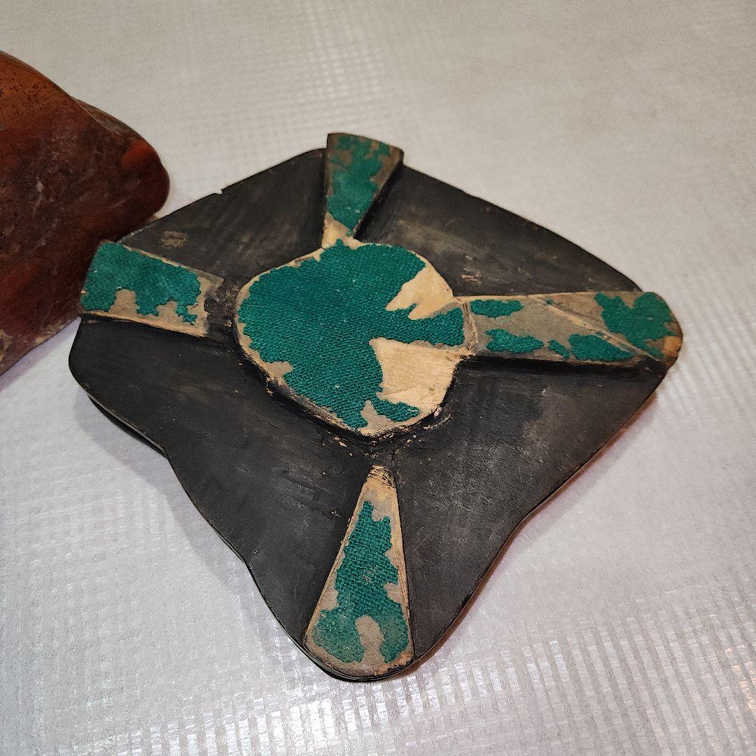 天然石 置物 赤褐色 金色、水石？