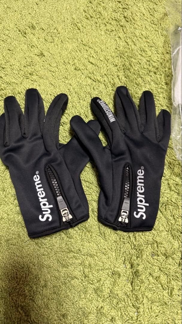 Supreme ジッパー付き ブラック手袋 未使用