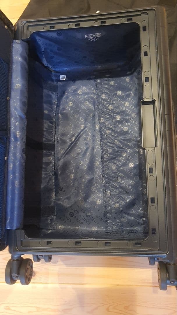 新品未使用 即完売品PEARLY GATES キャリーケース