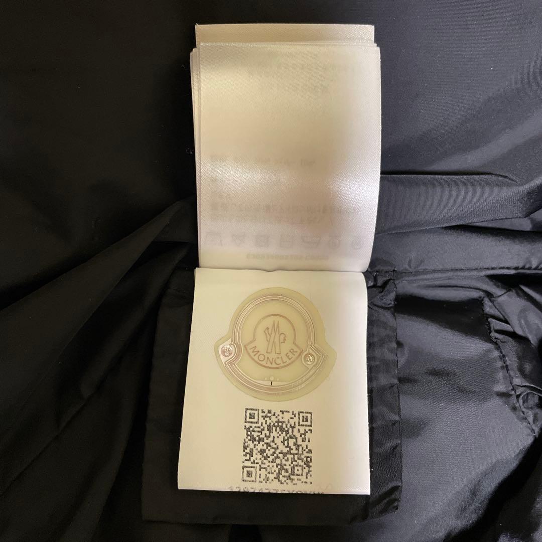 【お値下げ！】Moncler ブラック ダウンジャケット(クリーニング済み)