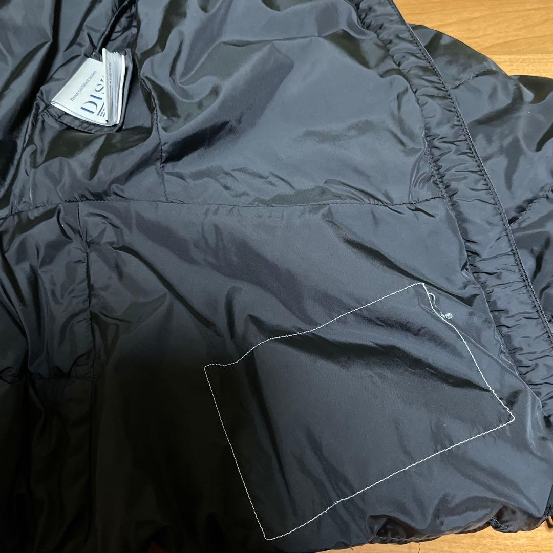 【お値下げ！】Moncler ブラック ダウンジャケット(クリーニング済み)