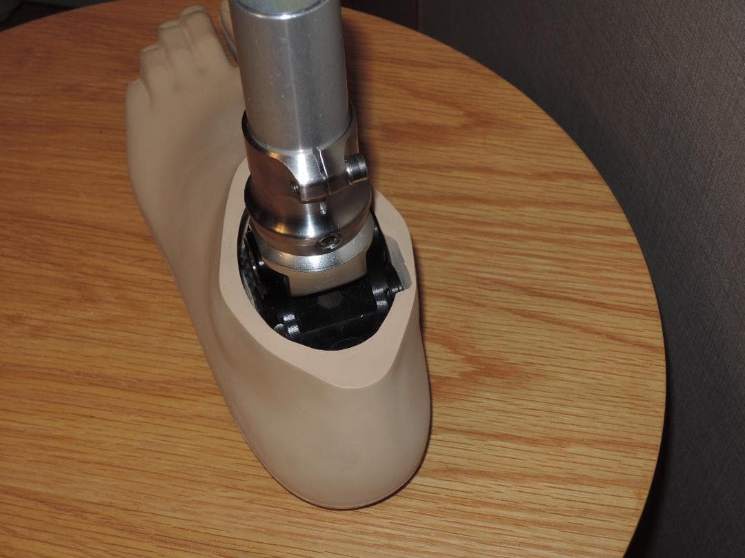 LAPOC 義足 左足部 美品です