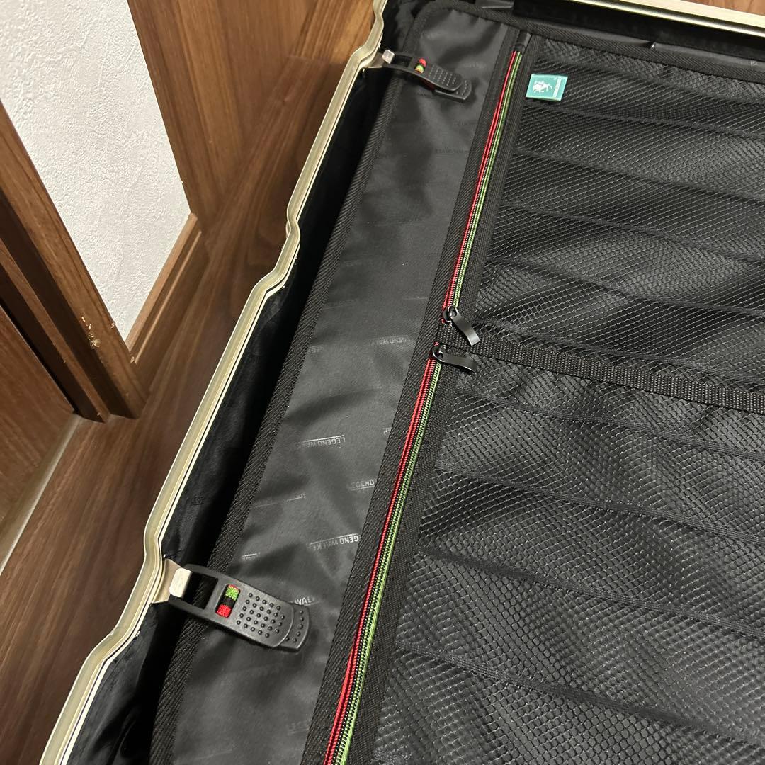 ネイビー 中型キャリーケース 4輪