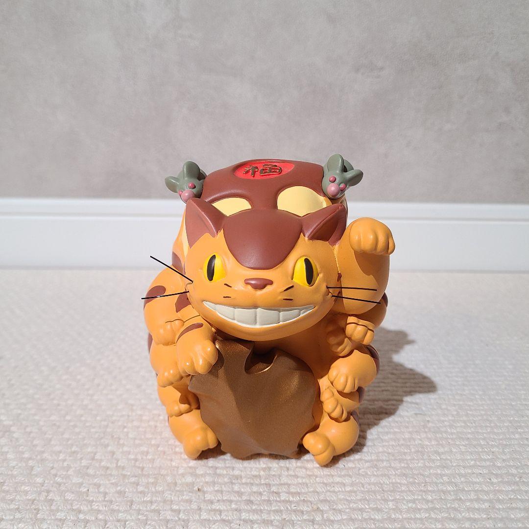 スタジオジブリ　となりのトトロ　めでたいお飾り　招きネコバス　正月