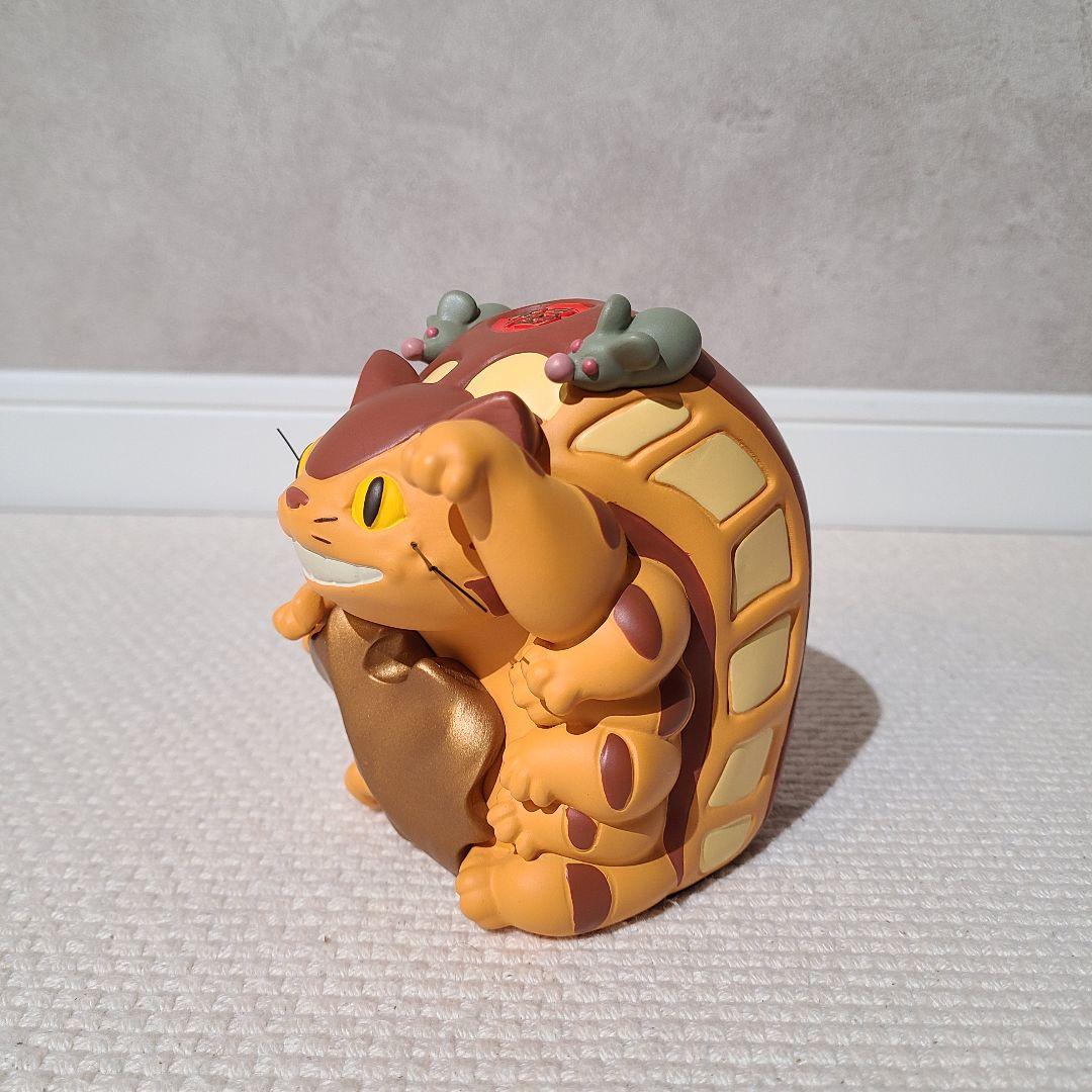 スタジオジブリ　となりのトトロ　めでたいお飾り　招きネコバス　正月