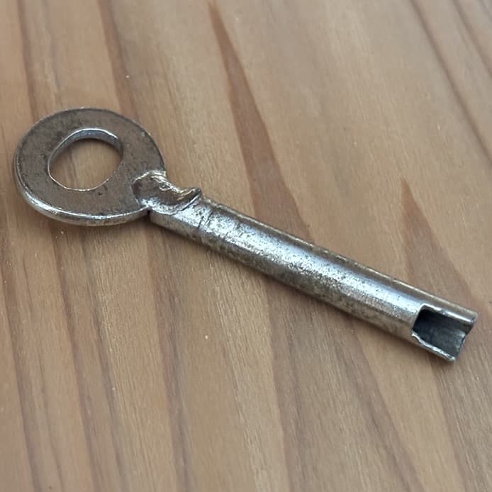 桐箪笥　桐の箪笥　箪笥　桐　三段重ね　鍵付き　昭和レトロ　大正ロマン　骨董品