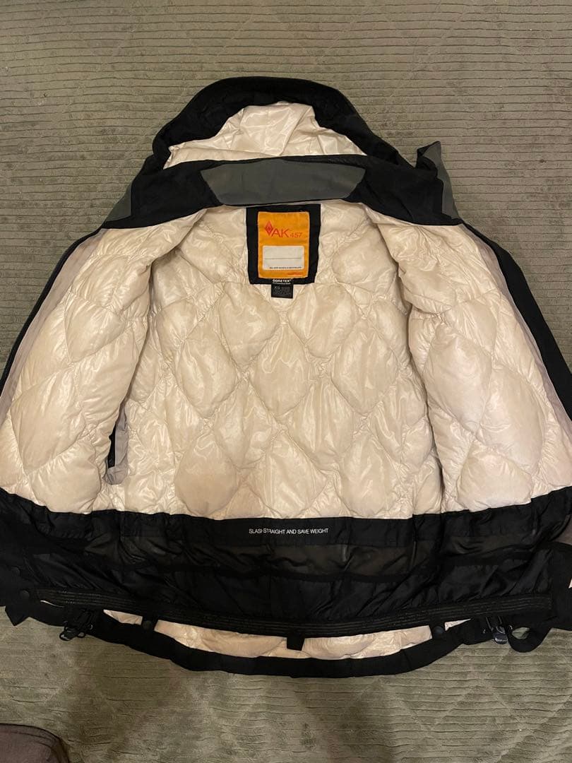 スノーボード Burton AK457 GORE-TEX Light Down Jacket