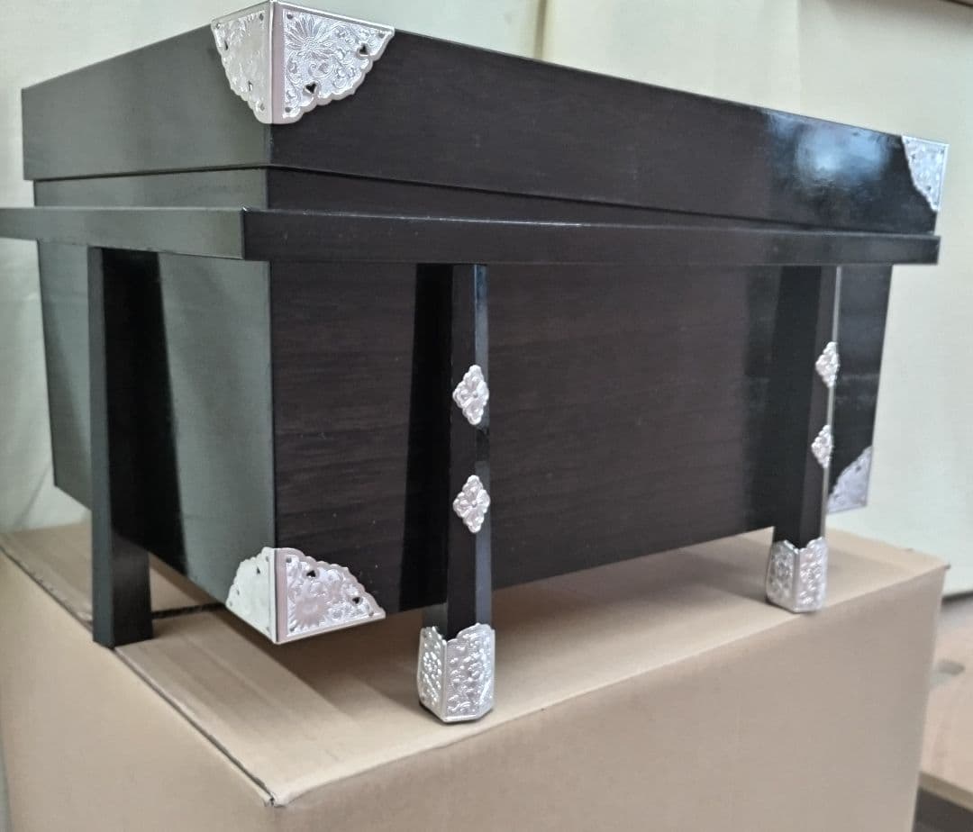 稚児鎧の鎧櫃　木製