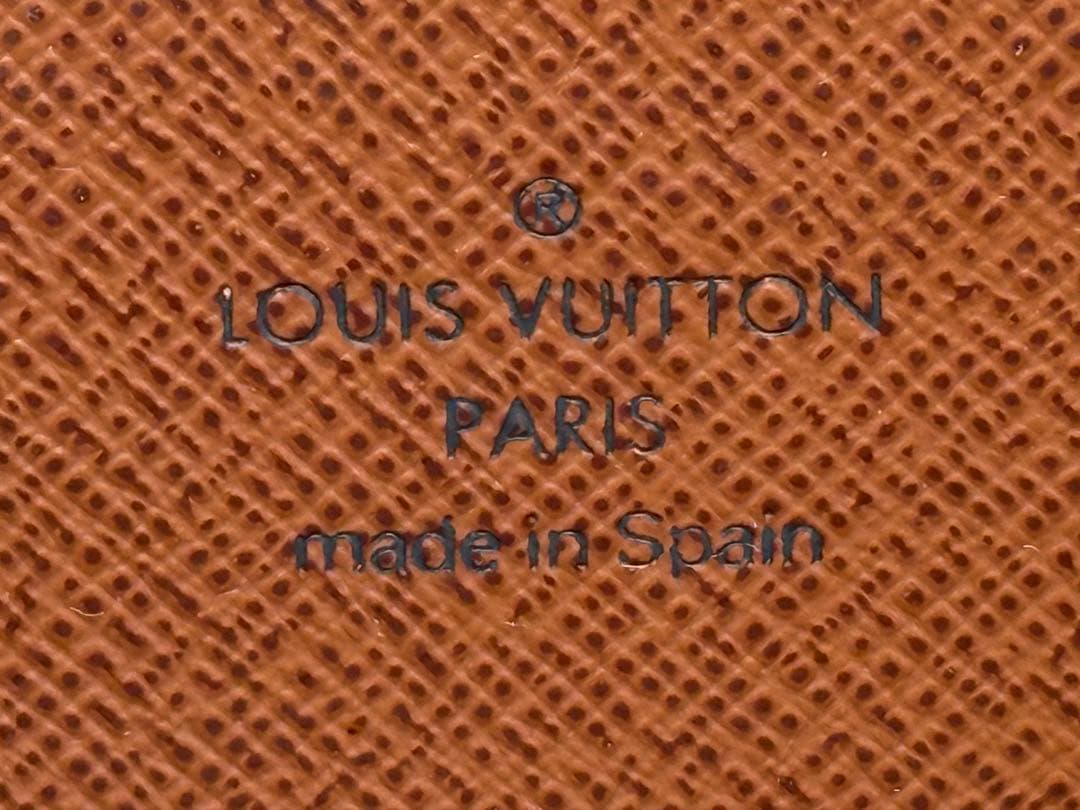 LOUIS VUITTONルイヴィトン　モノグラム　ジッピーウォレット　長財布