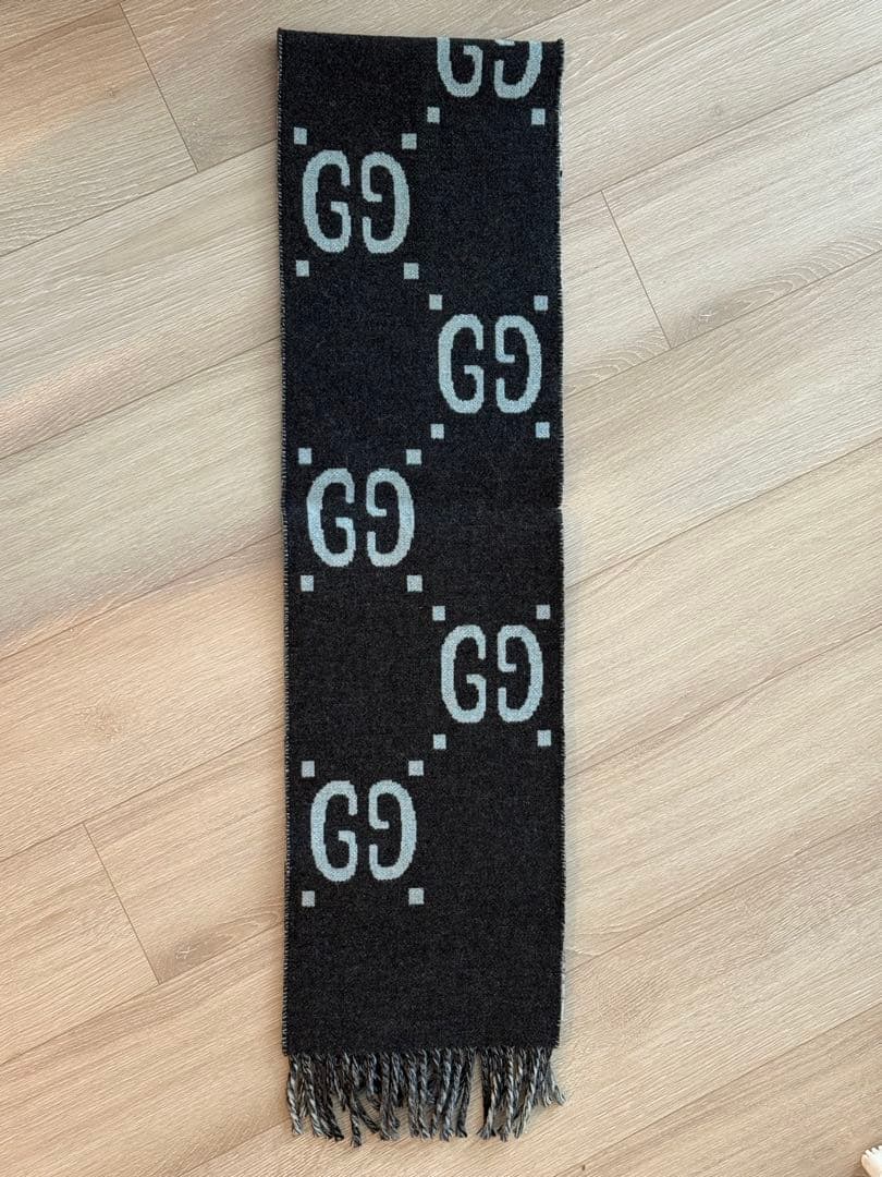 GUCCI GGロゴ マフラー ブラック/グレー
