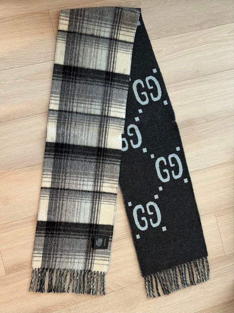 GUCCI GGロゴ マフラー ブラック/グレー