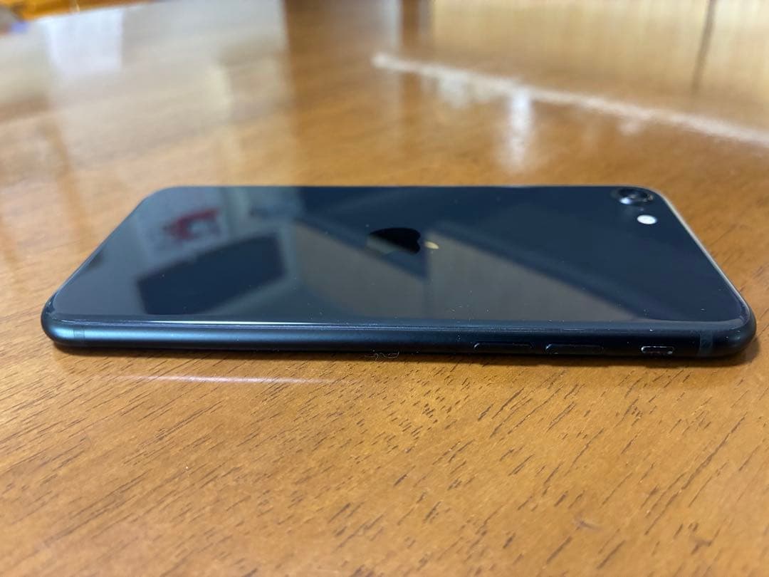 iPhone SE2 128GBブラック