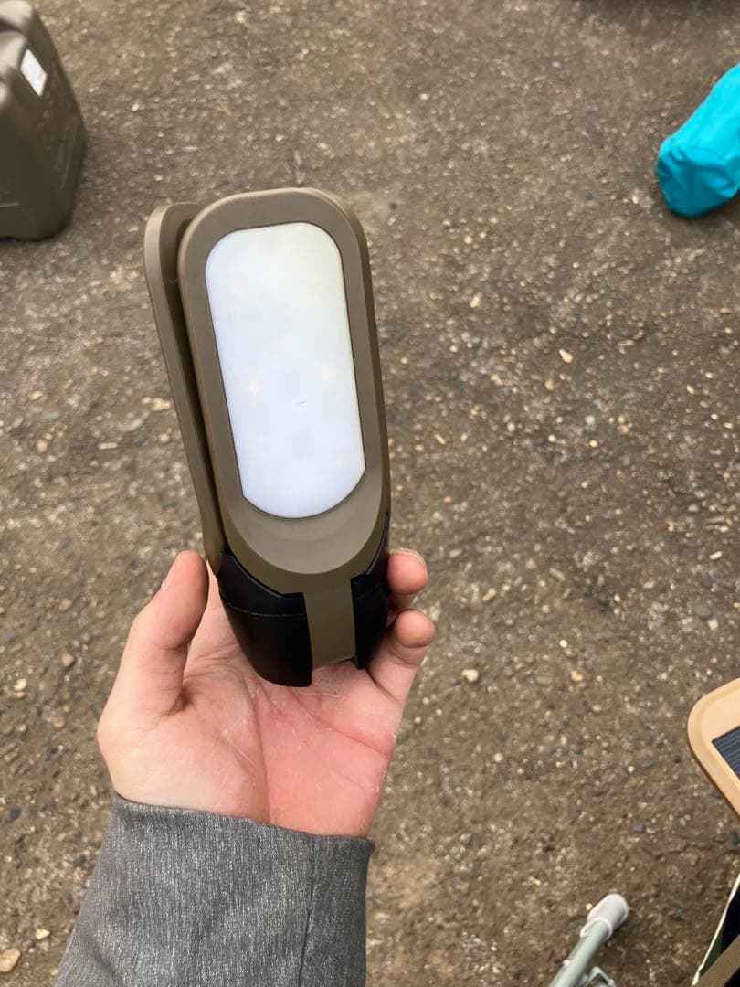 ソーラー充電式 3灯ハンディライト カーキ　2つセット