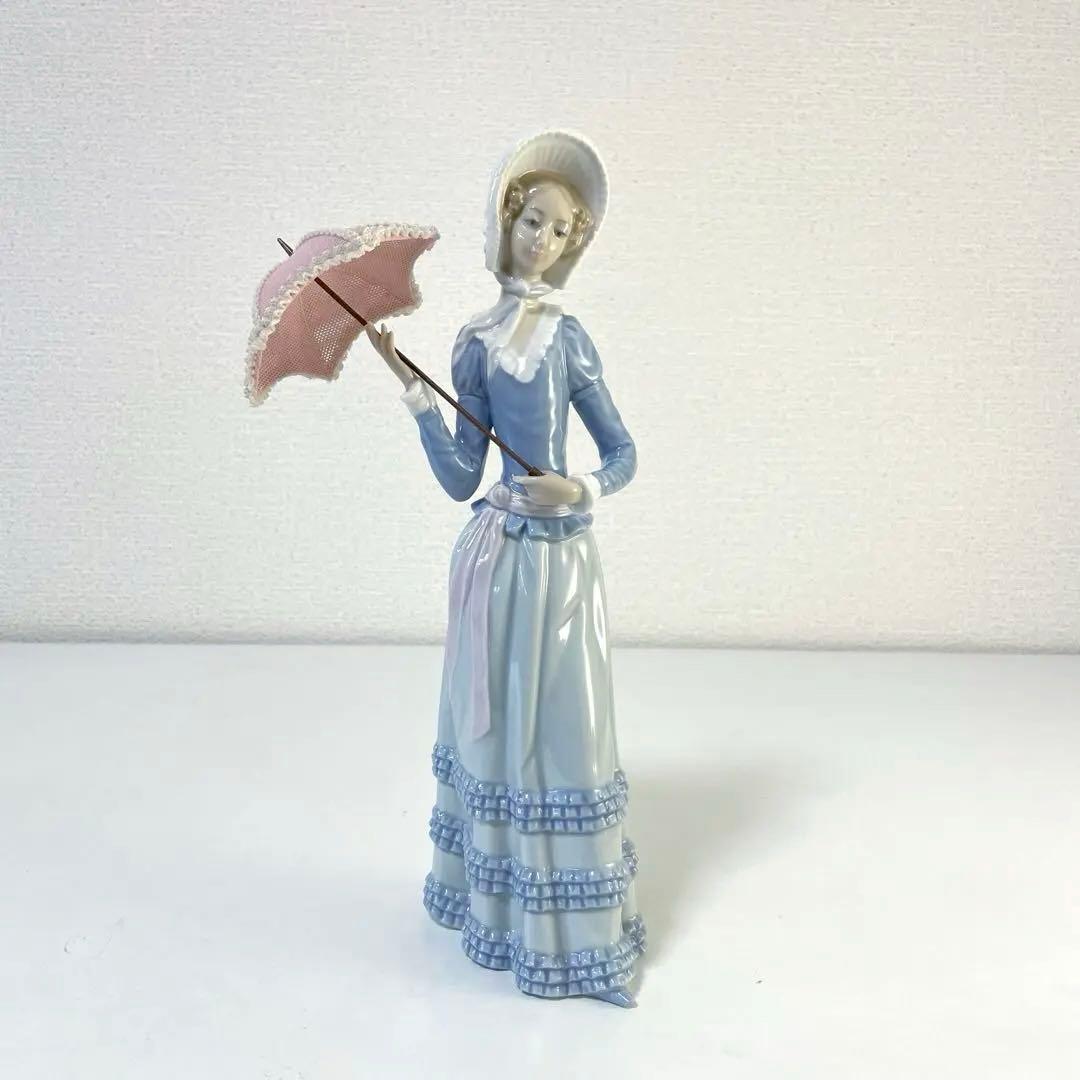 LLADRO リヤドロ アランフェスの貴婦人 陶器 人形