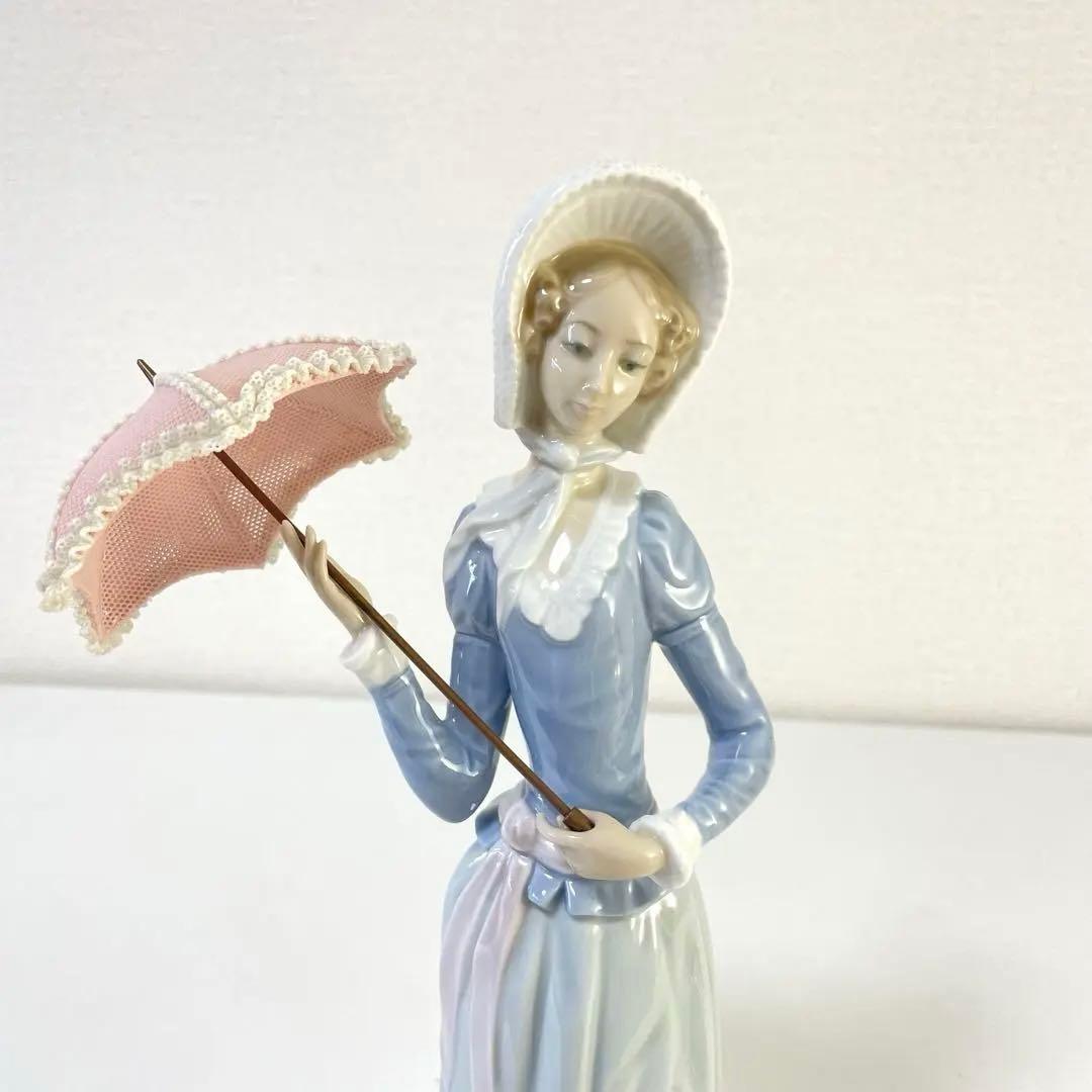 LLADRO リヤドロ アランフェスの貴婦人 陶器 人形