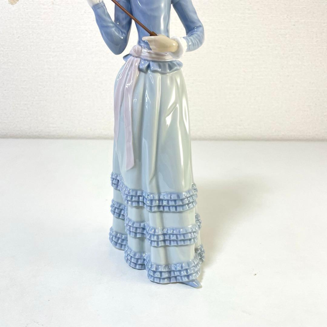 LLADRO リヤドロ アランフェスの貴婦人 陶器 人形