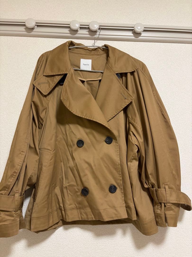 アパートバイローリーズ　キャンディースリーブショートトレンチコート