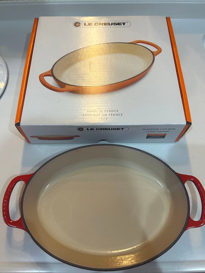 ル・クルーゼ　オーバル　シグネチャー　ベーカー　28cm