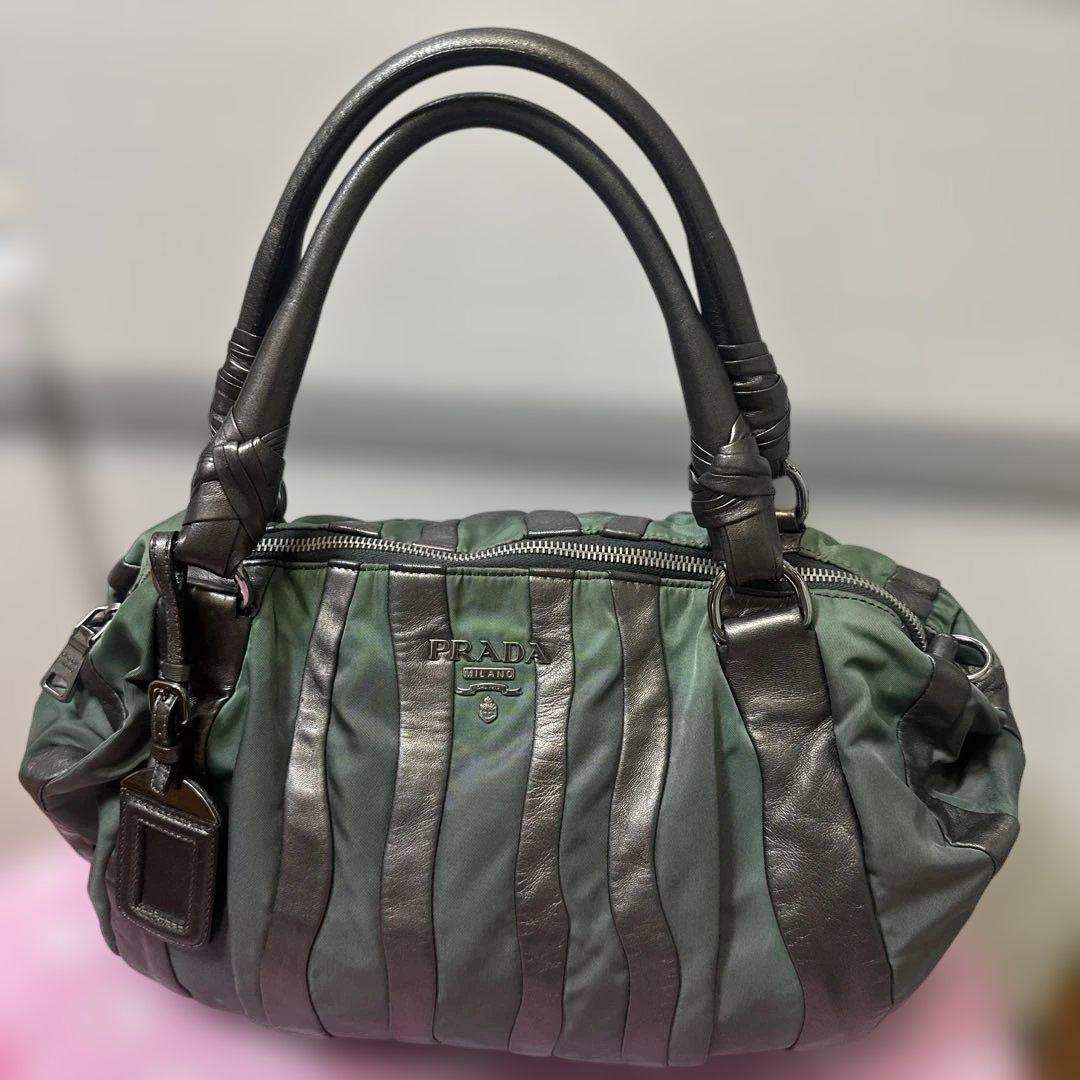 プラダナイロントートバッグハンドバッグ緑色カーキダグ