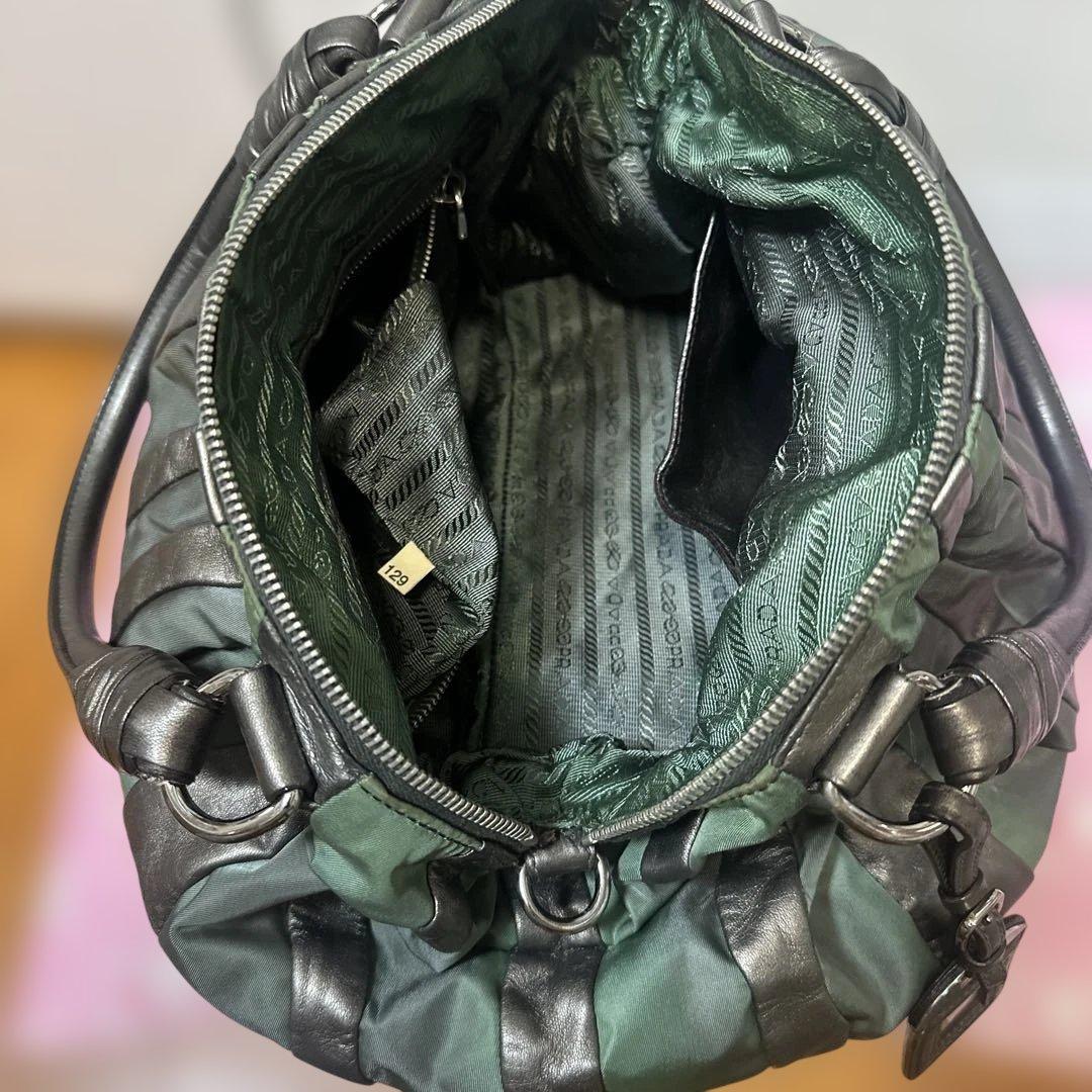 プラダナイロントートバッグハンドバッグ緑色カーキダグ