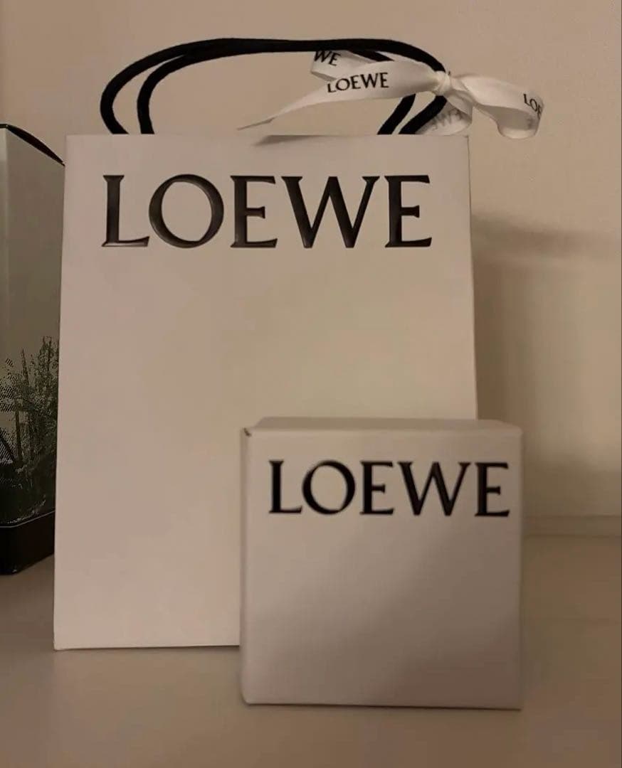 mio.様 本日中お取置き　LOEWE アナグラム　バックチャーム　キーホルダー