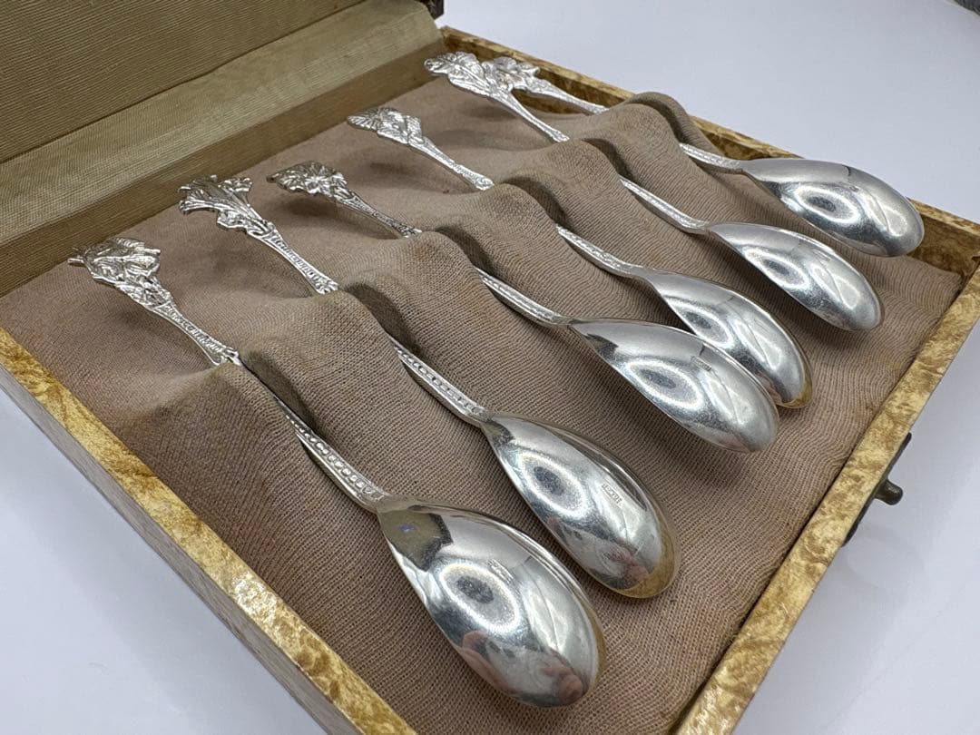 【最終お値下げ】 ヴィンテージフラワーモチーフシルバープレートスプーン6本セット
