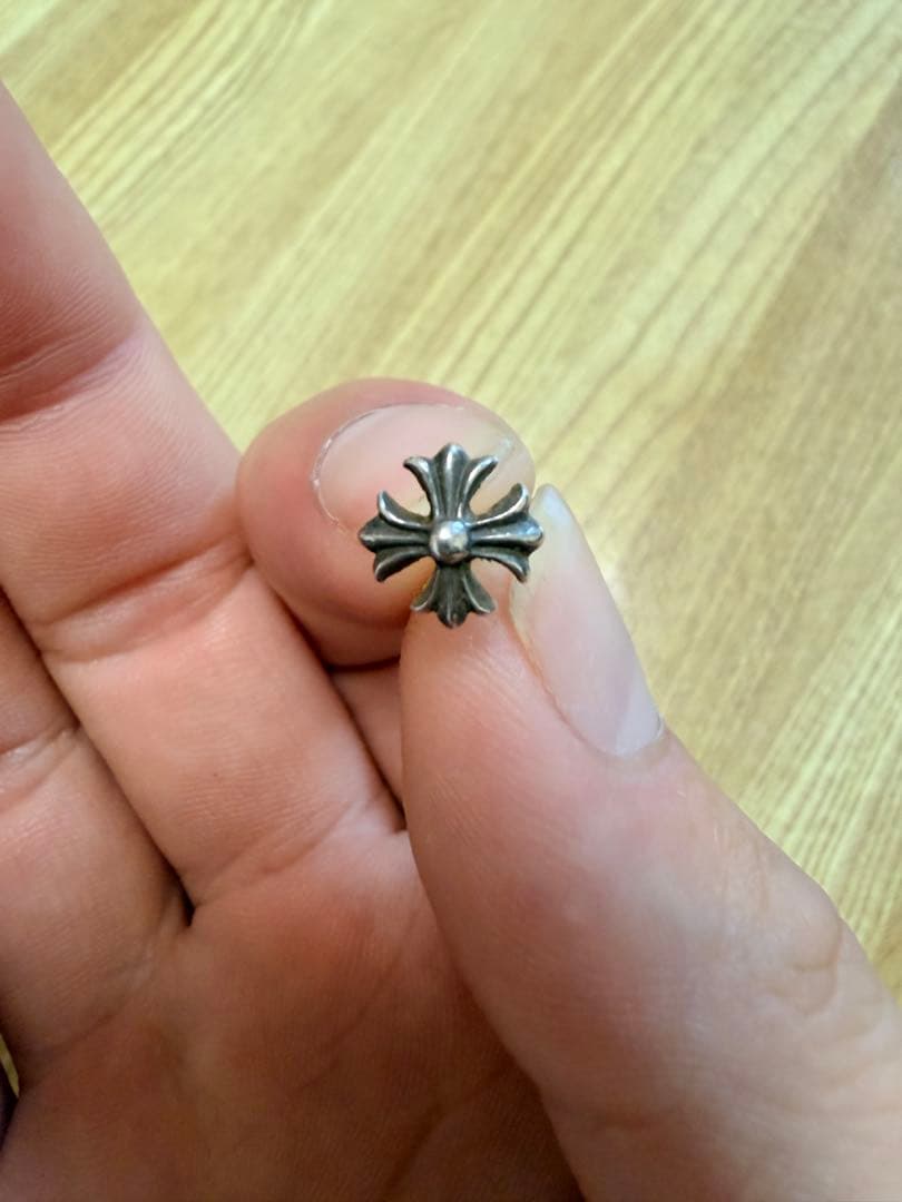 Chrome Hearts クロスモチーフピアス　925