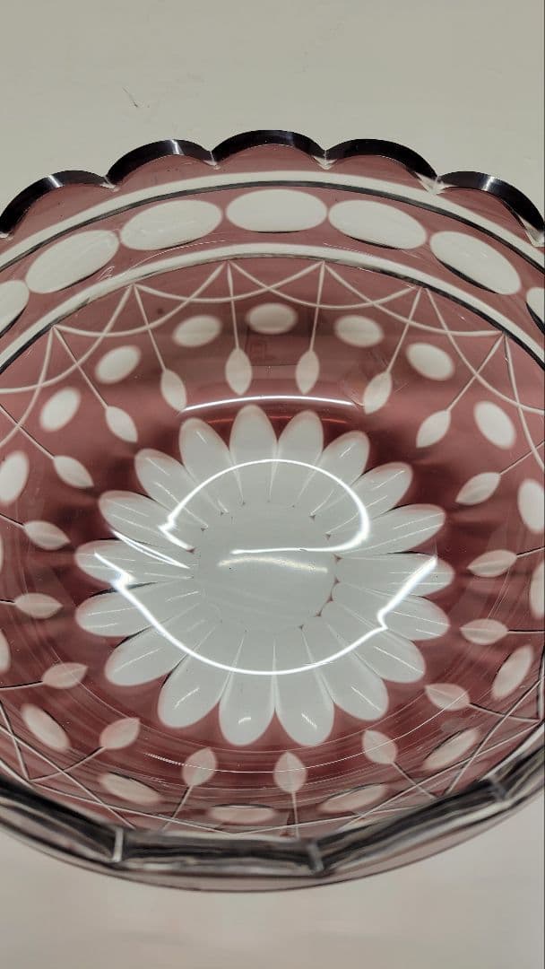 戦前 大正ガラス 切子 輪花 カット 紫被せ切子 直径19cm